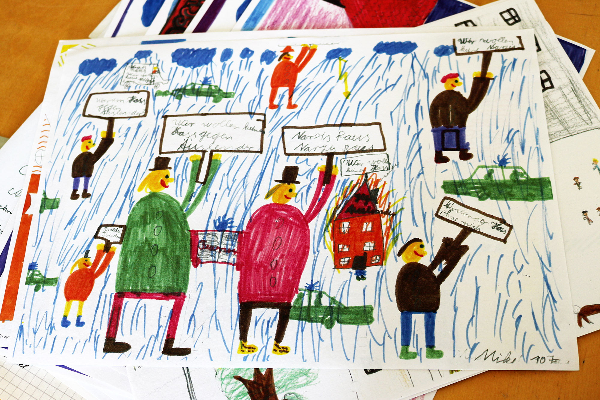 Die „Möllner Briefe“ enthalten auch Zeichnungen von Kindern. Foto: DOMiD-Archiv, Köln  [Diese Fotos sind nur im Rahmen von medialer Berichterstattung zu den "Möllner Briefen" lizenzfrei freigegeben. Für Rückfragen und hochaufgelöste Fotos wenden Sie sich bitte an unsere Pressestelle.]