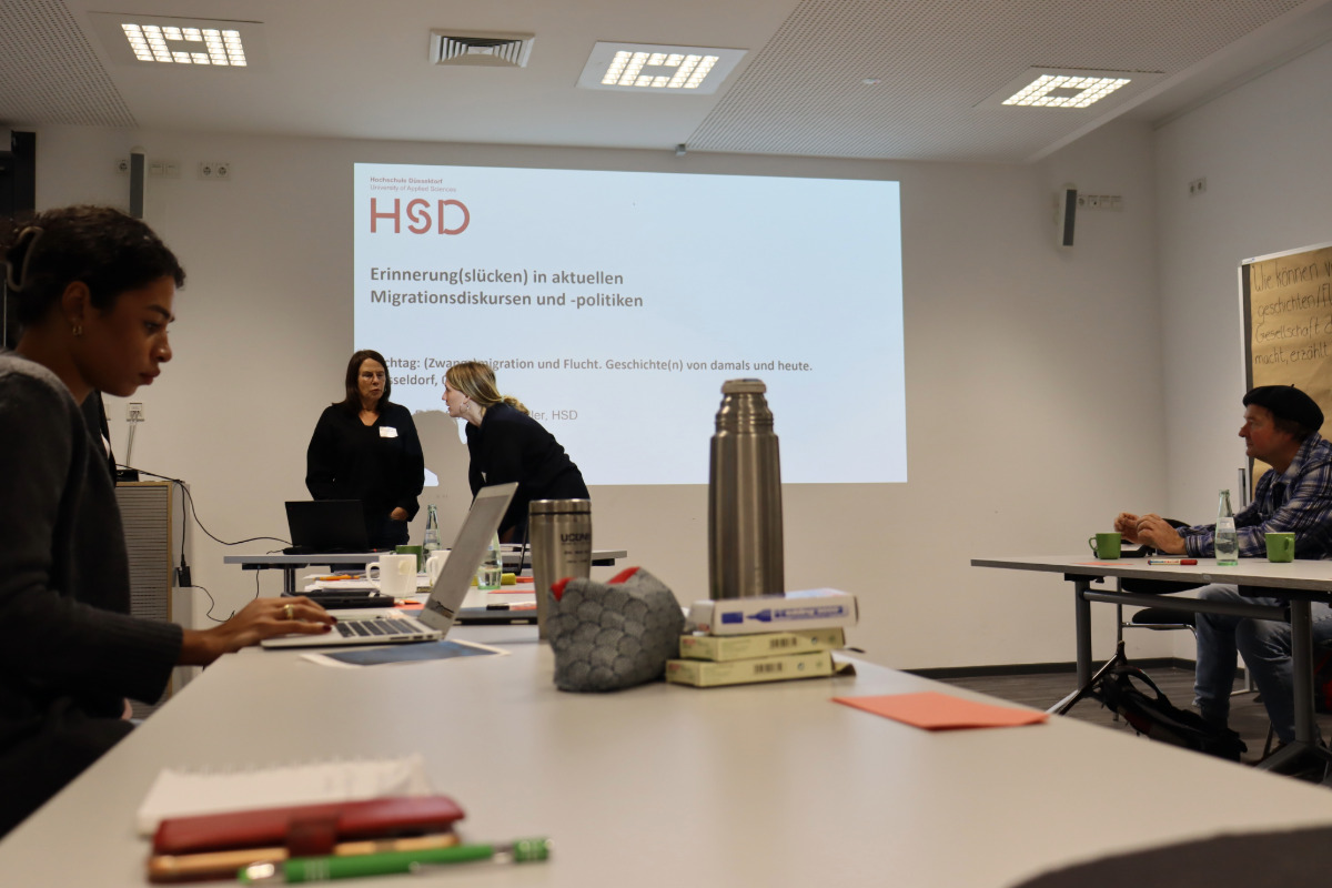 Keynote speech by Prof. Dr. Susanne Spindler on "Memory (gaps) in current migration discourses and policies" at the symposium. Photo: DOMiD Archive Cologne